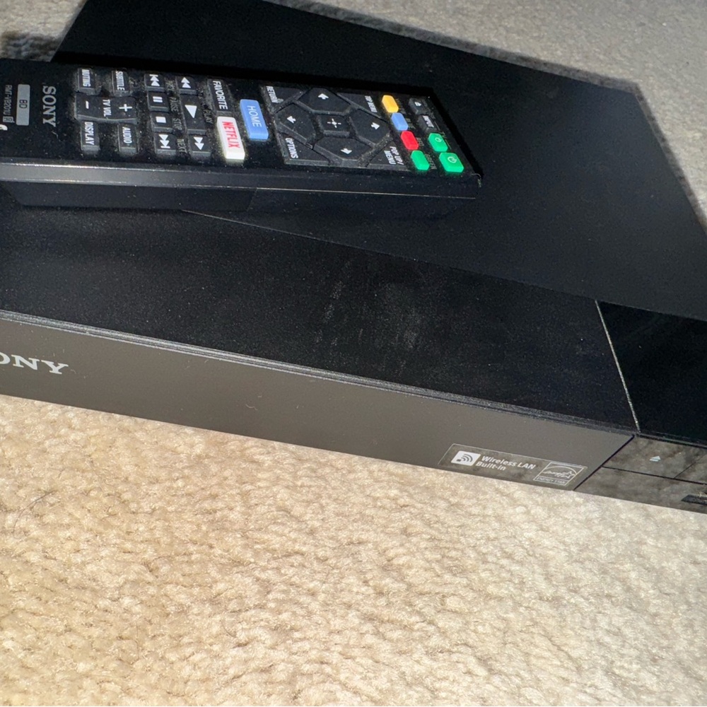 Sony Black and Gray Blu-ray/DVD Player